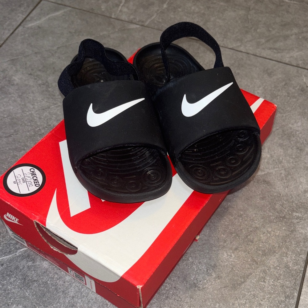 Nike Kawa Black Toddler Slides.  Size 10